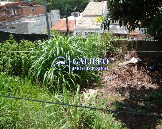 Imagem VENDE Casa no Parque Centenário 57 m² - Terreno 250m² de área - Esquina - declive