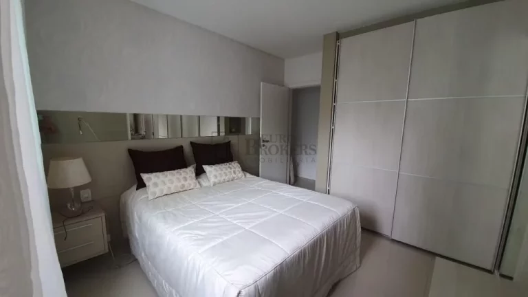 Imagem Apartamento com 3 suítes para locação anual em Balneário Camboriú.