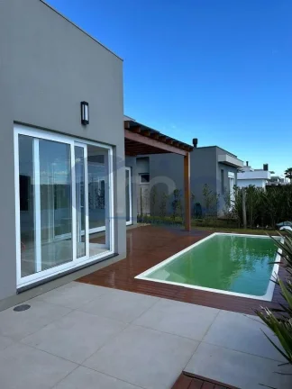 Imagem Casa á venda com 3 suítes no Engenho Velho em Torres/RS