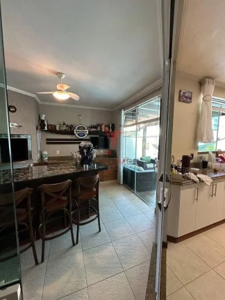 Imagem Casa semi mobiliada e com piscina no Bairro Amizade em Jaragua do Sul - SC