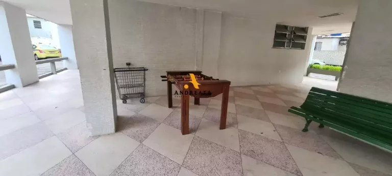 Imagem Meier - Rua Padre Ildelfonso Penalba - Vendo apto de 2 quartos + dependências com 2 vagas - Valor R$450.000,00