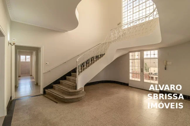 Imagem Casa ampla perfeita para clínicas, consultórios, laboratórios ou escolas em uma das principais ruas de Itu SP