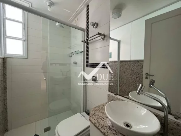 Imagem Apartamento com 3 dormitórios à venda, 130 m² por R$ 700.000,00 - Ponta da Praia - Santos/SP
