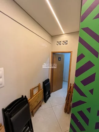 Imagem Ponto Comercial à venda no bairro Estados Unidos na Praça Carlos em Uberaba. (Loja de Açai).