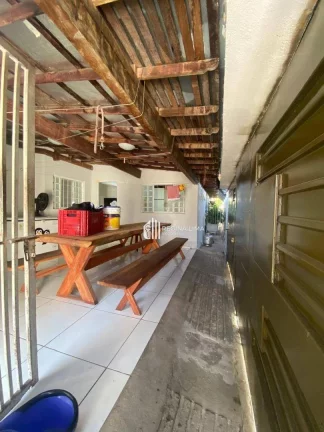Imagem Casa de esquina com terreno (450m²) 4 dormitórios à venda, por R$ 1.350.000 ,00- São Cristovão- Teresina/PI