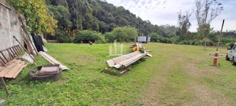 Imagem Terreno de 3.323m², Plano, Galpão pequeno, Saída para esgoto no Sampaio Vidal, Mauá-SP