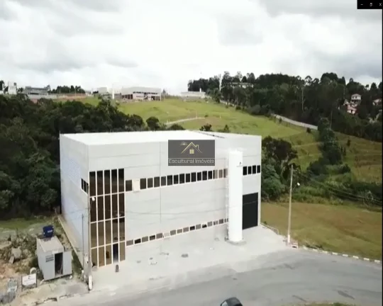 Imagem GALPÃO LOCAÇÃO CONDOMÍNIO FECHADO RODOVIA RAPOSO TAVARES KM 40 TERRENO 1.098 M ÁREA CONSTRUÍDA 920,00 M MEZANINO 150,00 M ACESSO DIRETO À RODOVIA