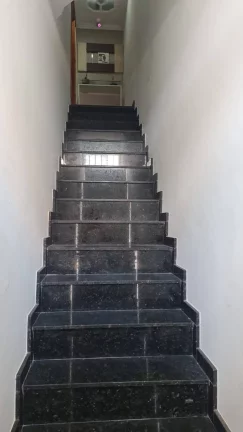Imagem Sobrado 3 dormitorios 4 vagas troco por casa ou Apto Menor Valor