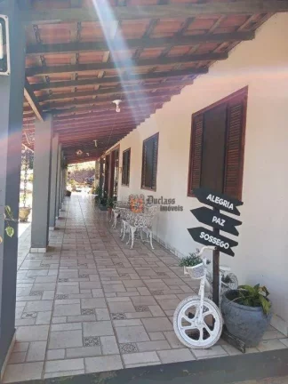 Imagem Chácara com 3 dormitórios à venda, 3700 m² por R$ 1.080.000,00 - Do Barreiro - Extrema/MG