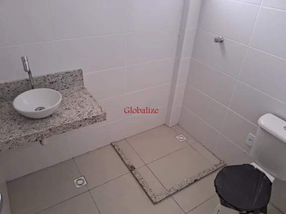 Imagem Bela casa sobreposta duplex recém-construída em Santos no bairro da Aparecida com 3 dormitórios, uma suíte e piscina a venda por R$ 1.175.000,00.