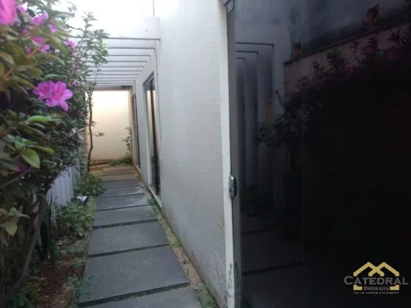 Imagem CASA, 322 M² - VENDA POR R$ 1.300.000,00 OU ALUGUEL POR R$ 7.300,00/MÊS - CENTRO - JUNDIAÍ/SP