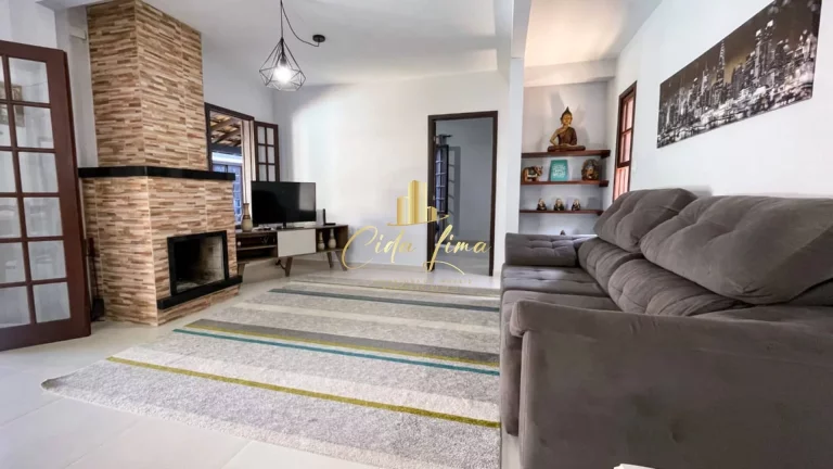 Imagem Casa alto padrão a venda no Pico da Cruz no Rio Tavares SC.