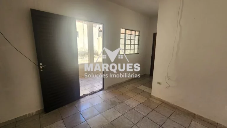 Imagem Imóvel c/ Salão Comercial á 100mts da Av. Brasil
