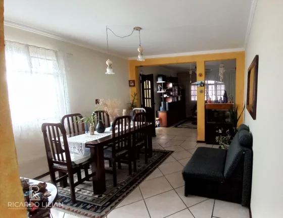 Imagem Maravilhosa casa térrea com dois dormitórios sendo uma suíte e duas vagas cobertas