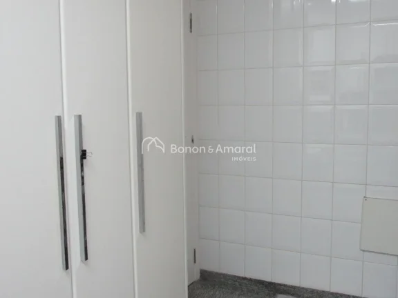 Imagem Em uma das ruas mais tranquilas e charmosas do Cambuí, este apartamento oferece privacidade total, ...