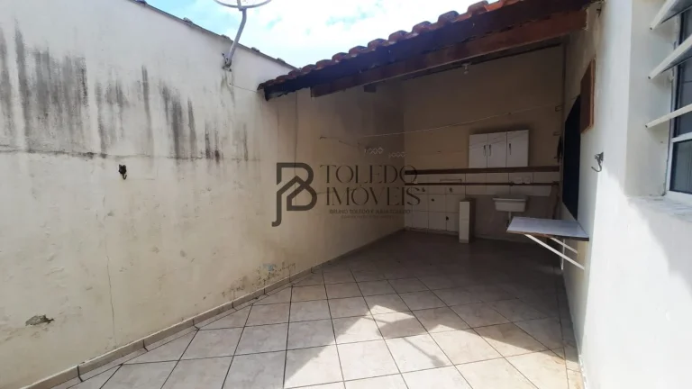 Imagem Casa com 2 Dormitórios sendo 1 suíte no bairro Canto do Forte - Praia Grande