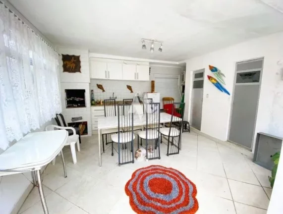 Imagem Sobrado com 3 quartos e 4 banheiros à Venda, 220 m² - Gonzaga em Santos