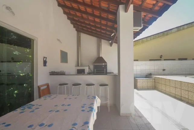 Imagem Espetacular Casa de 4 Dormitórios com Piscina e Churrasqueira - Módulo 30