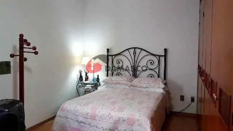 Imagem Sobrado à venda 3 Quartos, 3 Suites, 5 Vagas, 326M², Santa Maria, Santo André - SP