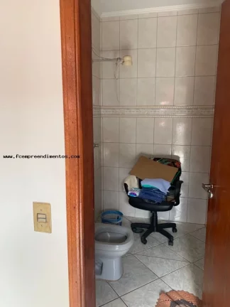 Imagem Edícula para Locação em Limeira, Jardim Porto Real, 1 dormitório, 2 banheiros, 4 vagas