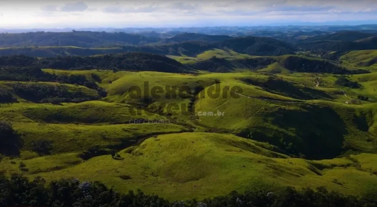 Imagem Fazenda de 1067 alqueires à venda em Santa Branca com 180 nascentes