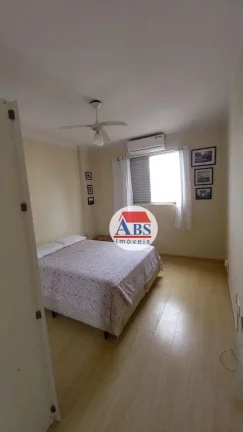 Imagem Apartamento 2 dorm na Ponta da Praia em Santos prédio com piscina