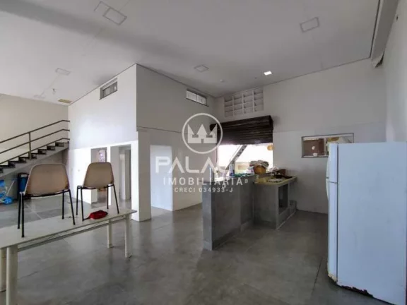 Imagem Excelente barracão comercial localizado em avenida com alto fluxo de pedestres e veículos. Está s...