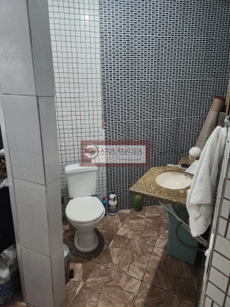 Imagem Assobradado de 2 dormitórios em Jardim Azano I - São Paulo por R$ 200.000 para venda e locação
