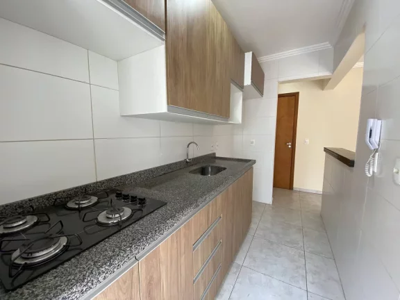 Imagem Apartamento com 2 dormitórios sendo uma suite e varanda na Vila Barão