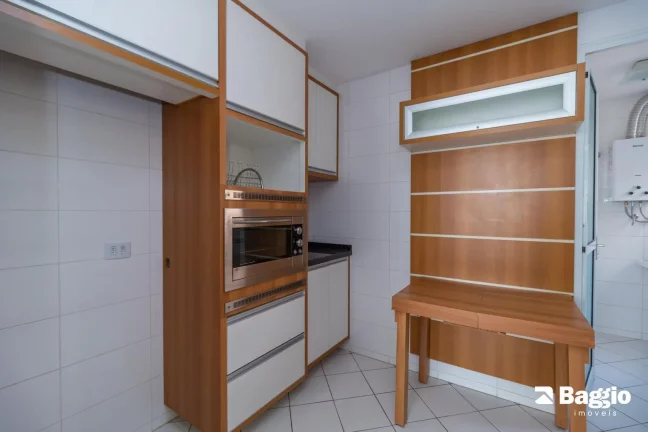 Imagem Apartamento de 3 quartos no Campo Comprido, Curitiba.
