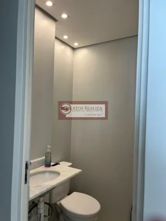 Imagem Alugo Grande oportunidade na vila Andrade, região do Morumbi, Apartamento de 58m², com 2 suítes, lavabo, Sacada, Sala, cozinha com armários, 2 Vargas fixas e cobertas, fazer completo, com mercadinho no condomínio que incluí água e gás, valor R$ 2.100 + co