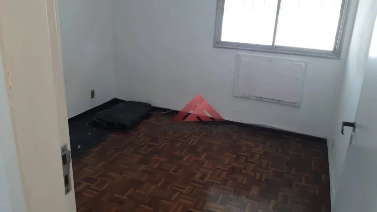 Imagem Apartamento com 2 dormitórios à venda, 72 m² por R$ 300.000,00 - Ingá - Niterói/RJ