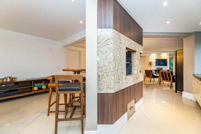 Imagem APARTAMENTO 3 QUARTOS NO BATEL 180,31m²