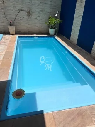 Imagem Sobrado com 3 Dormitórios