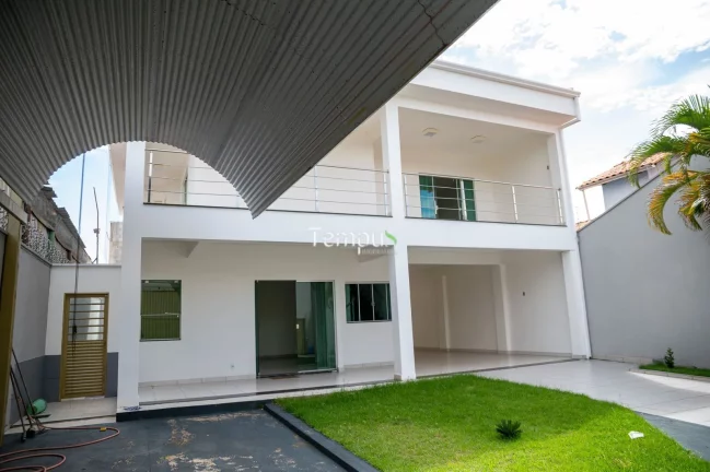 Imagem Casa Sobrado em Parque das Amendoeiras, Goiânia/GO