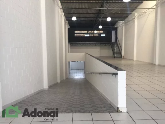 Imagem Galpão comercial na Av. Fernando Arens, 700 metros com mezanino