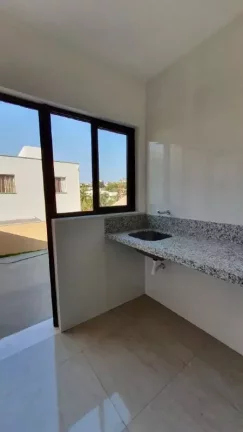 Imagem Casa duplex à venda, 3 quartos, 1 suíte, 2 vagas, Novo Centro - Santa Luzia/MG