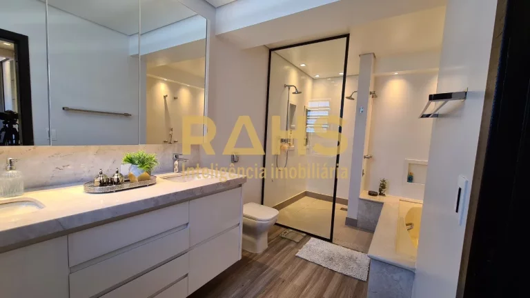 Imagem Linda residência em localização priveligiada no bairro América, pronta para ser sua! Casa de 439...