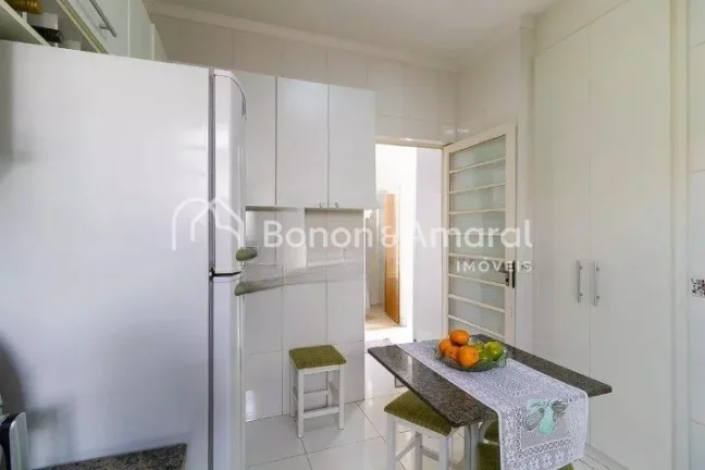 Imagem Imóvel amplo à venda com 3 quartos e 2 banheiros no total. Este imóvel está bem equipado O imóv...