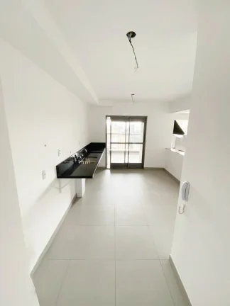 Imagem Apartamento 166M², 3Q, 3 Suítes, 4 Banheiros, 1 Lavabo, Academia, Piscina Adulto e Infantil, Churrasqueira, Salão de Festas e Jogos, Playground.