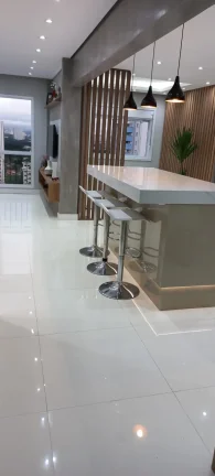 Imagem Apartamento 90 M², 3Q, 1 Suíte, 2 Banheiros, 1 Vaga, Semi-mobiliado, Luminárias, Led, Cozinha com ilha.