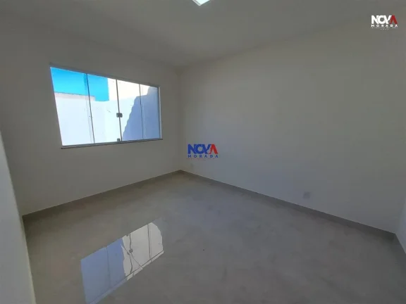 Imagem Localizada em um dos bairros mais tranquilos da cidade, esta charmosa casa geminada está pronta par...