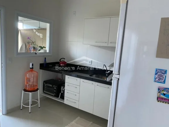 Imagem São 3 dormitórios sendo uma suíte, todos os quartos com ar condicionado.
3 banheiros, 2 salas, 2 ...