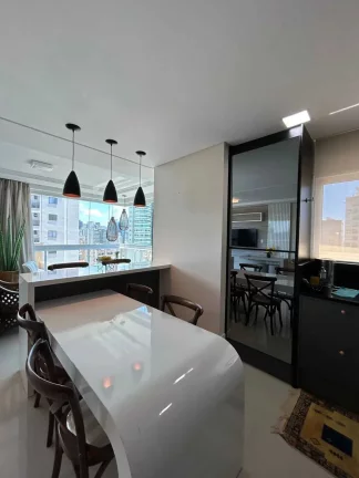 Imagem Apartamento com 3 suítes e 2 vagas de garagem em Meia Praia - Itapema/SC