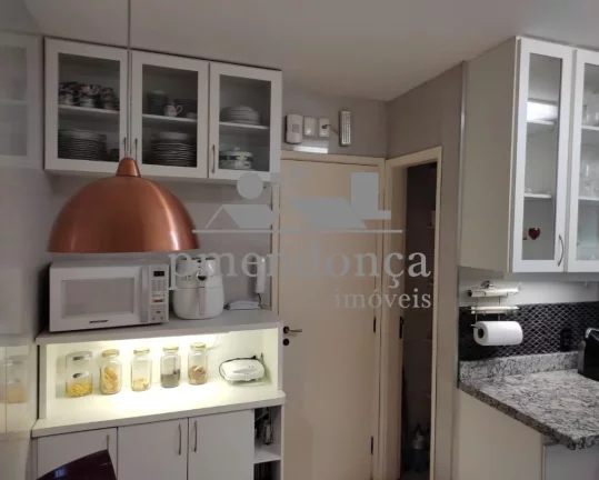 Imagem Apartamento a venda na Vila Madalena com 3 suítes e 3 vagas, 130m²