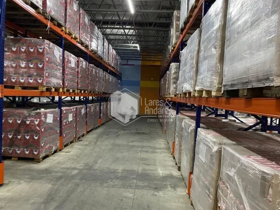 Imagem GALPÃO P/ LOCAÇÃO COMERCIAL, COM 10.850 M², SENDO 5.500M² DE ÁREA CONSTRUÍDA, COM 1.000M² DE MEZANINO. PARTE DO PISO TÉRREO SUPORTA ATÉ 4 TON.