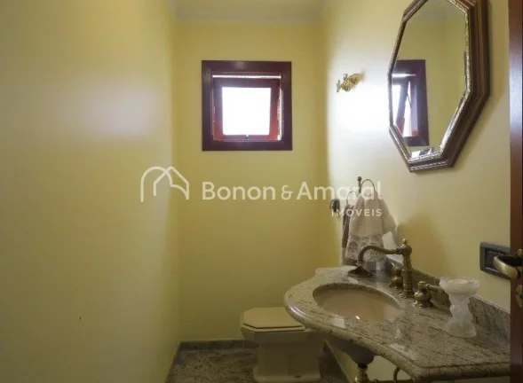 Imagem Linda residência em condomínio fechado de alto padrão, com ambientes amplos e aconchegantes. O im...