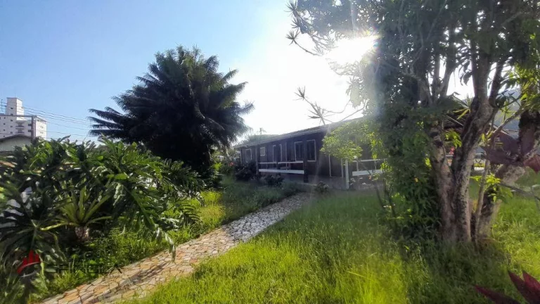Imagem Terreno à venda, 1096 m² por R$ 2.600.000,00 - Solemar - Praia Grande/SP