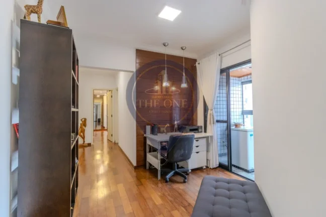 Imagem Imperdível apartamento de luxo com 4 suítes e 4 vagas no Bosque da Saúde, São Paulo-SP!