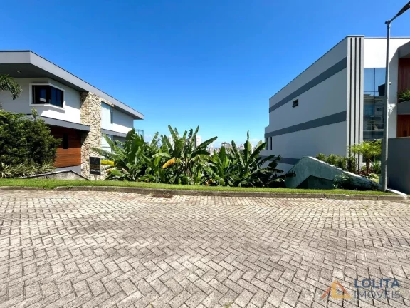 Imagem Terreno à Venda em condomínio de alto padrão no Estreito em Florianópolis/SC.